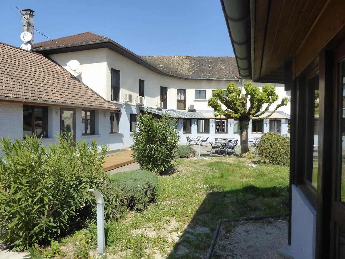 Auberge de la Paillère Lavours 3*,  France